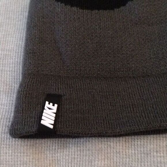 NIKE Big Kid's Volt Yellow Black Swoosh Pom Pom Knit Beanie NWT - Picture 10 of 15